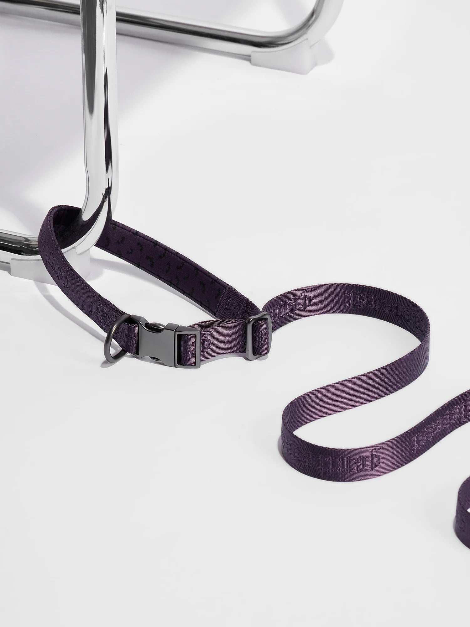 MIDNIGHT WALKER | FREEHAND LEASH