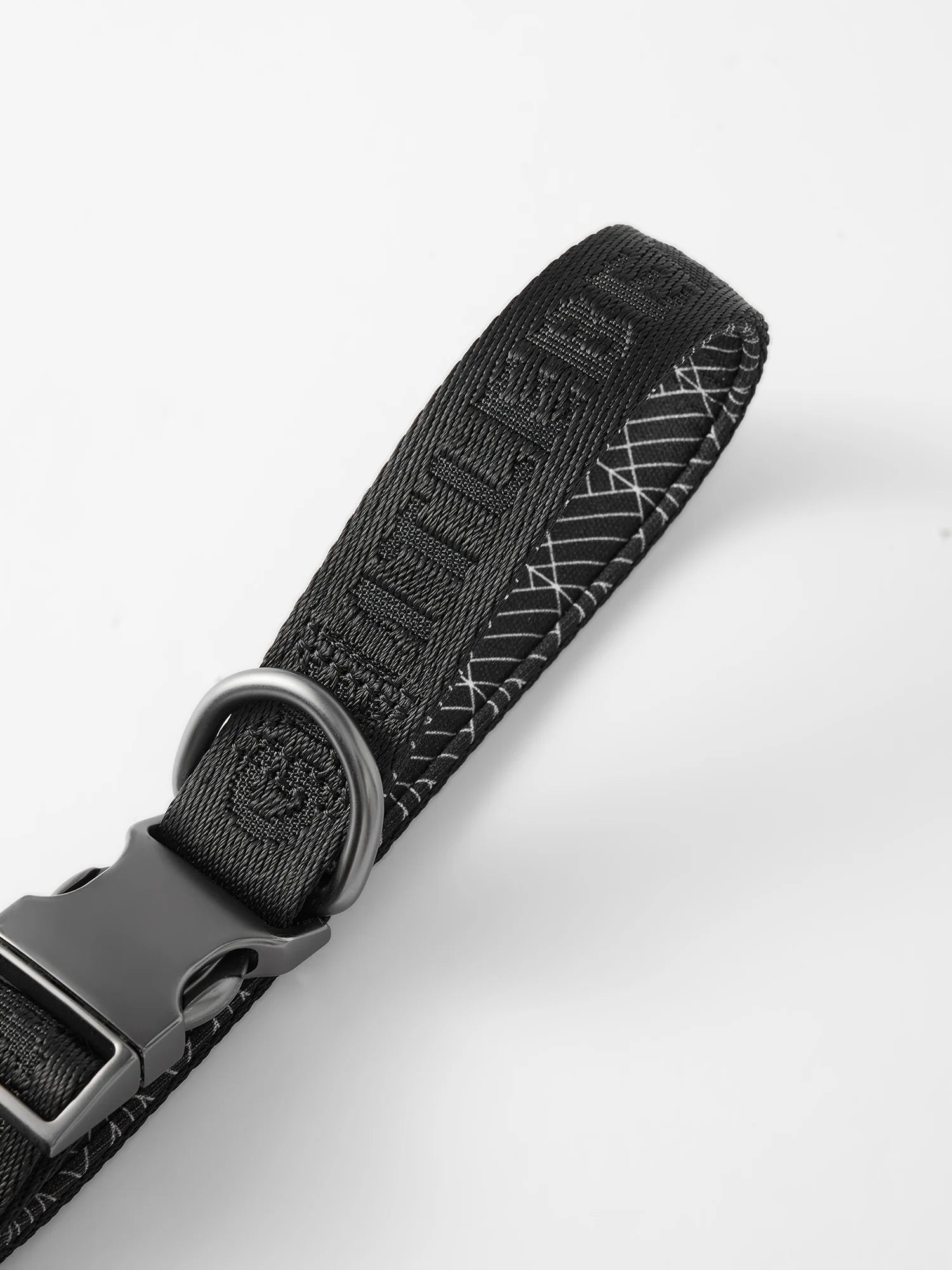 MIDNIGHT WALKER | FREEHAND LEASH